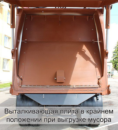 Продажа мусоровоза Мусоровоз с задней загрузкой КО-440ВМ в  Армавире